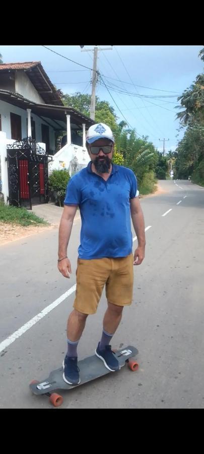 Hispaniola Inn Mirissa Kültér fotó